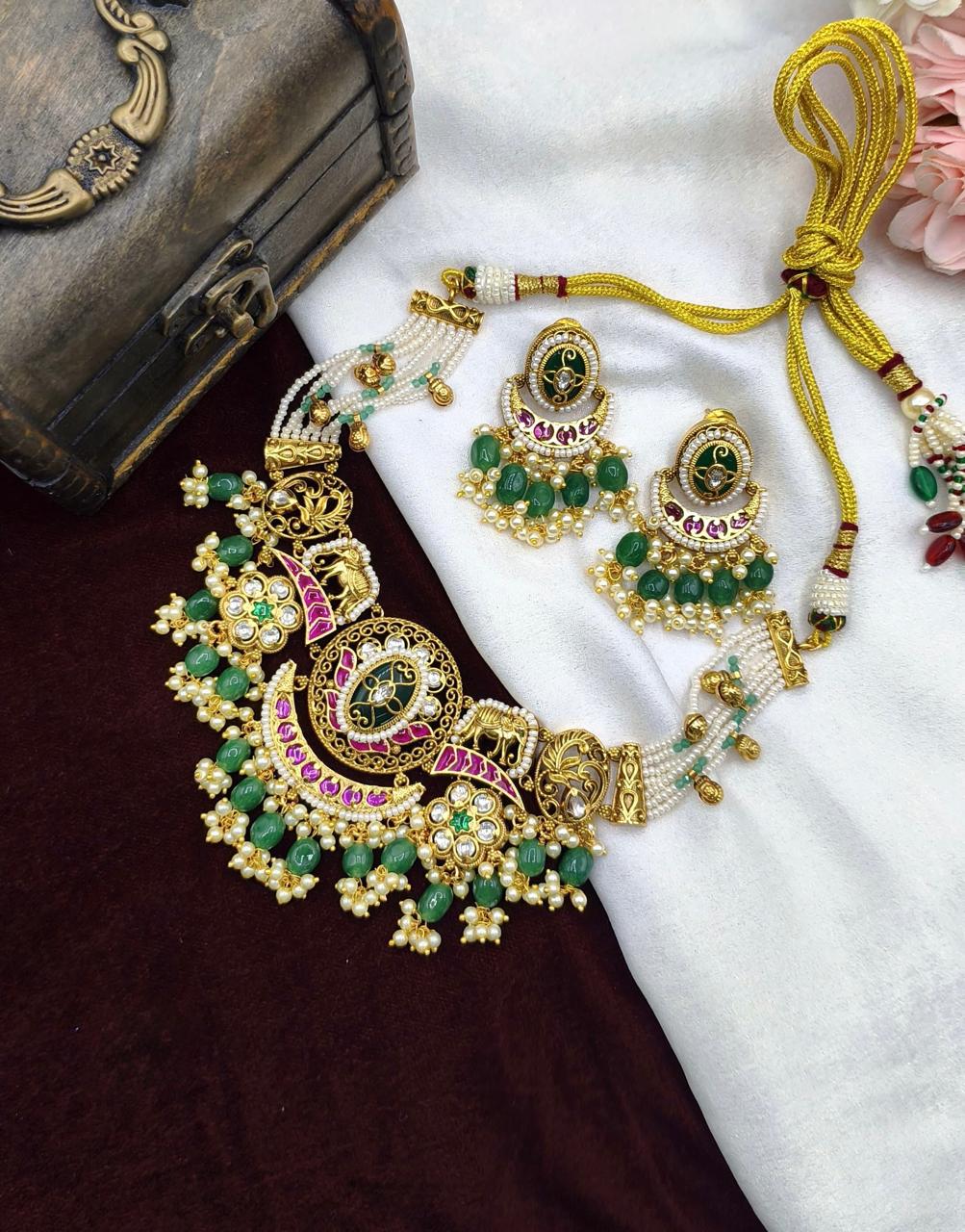Classic Intricate Choker