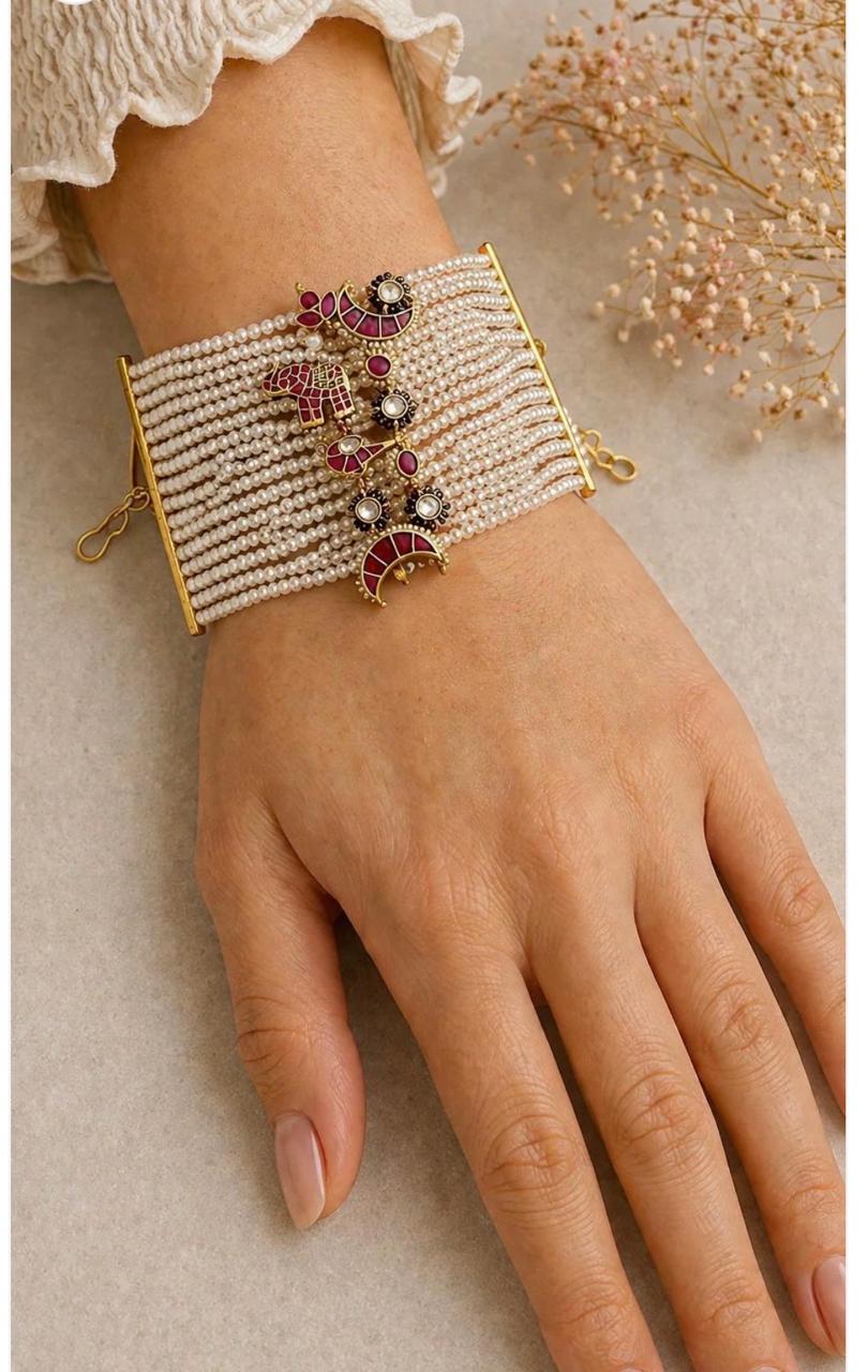 Hand Crafted Jadau Kundan Pearl Brcelet