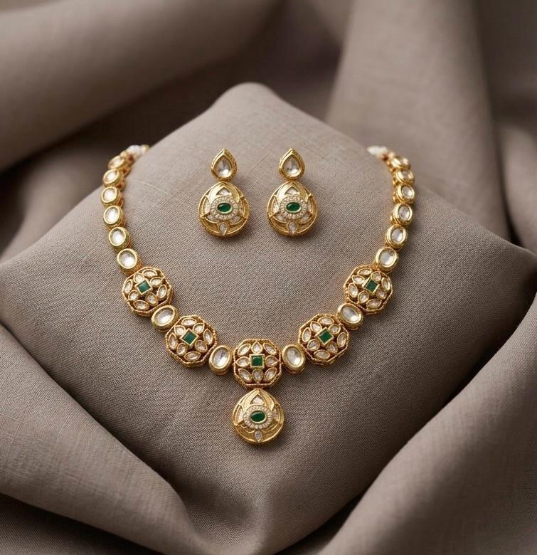 Kundan Delicate set