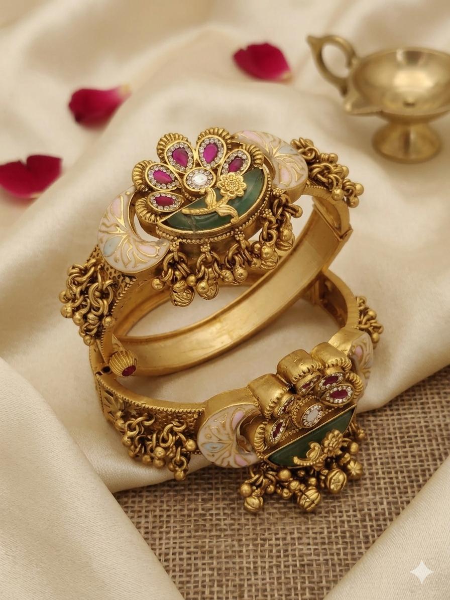 Kundan Gunghroo Intricate Openable Bangle