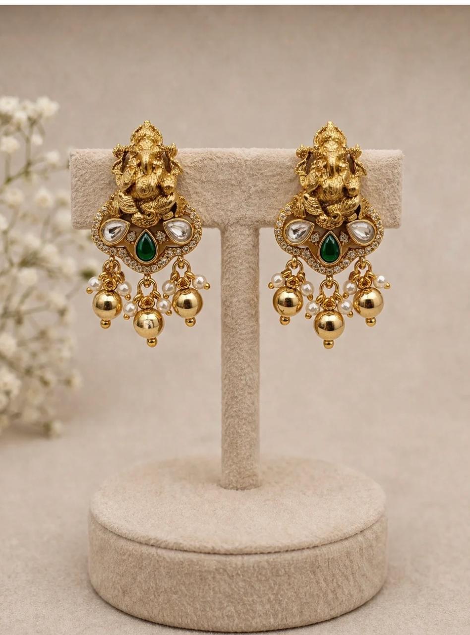 Victorian Style Jadau Hasli Necklace Set